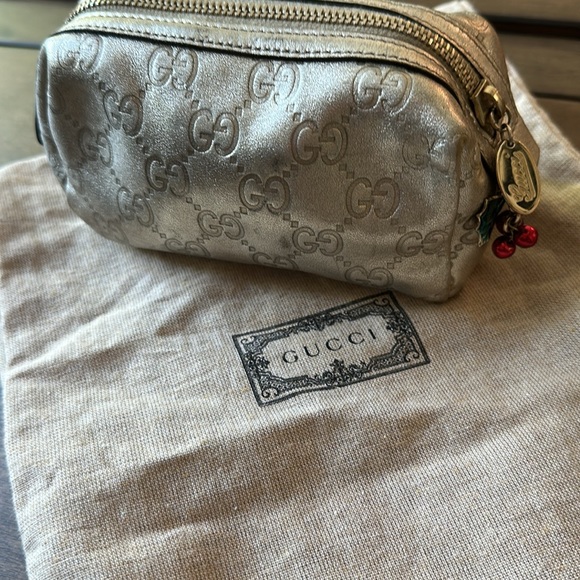 GUCCI Metallic Guccissima Small Cosmetic Case Gold - Picture 1 of 12